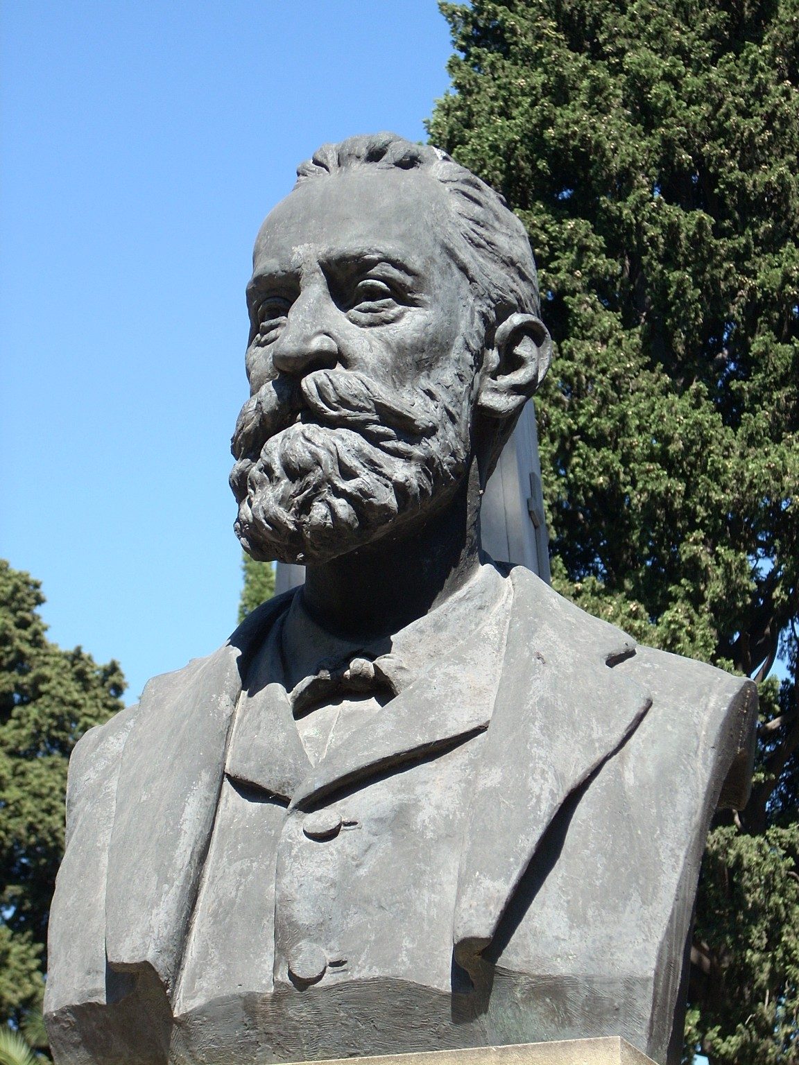 Arnaldo Cantani bust, Cimitero Poggioreale, Naples - 4.JPG